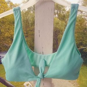❤️ 3/$10 ❤️ Mint Green Bikini Top (L)